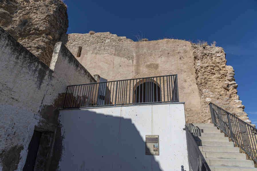 Zaragoza - Calatayud 60 - castillo de Torremocha.jpg